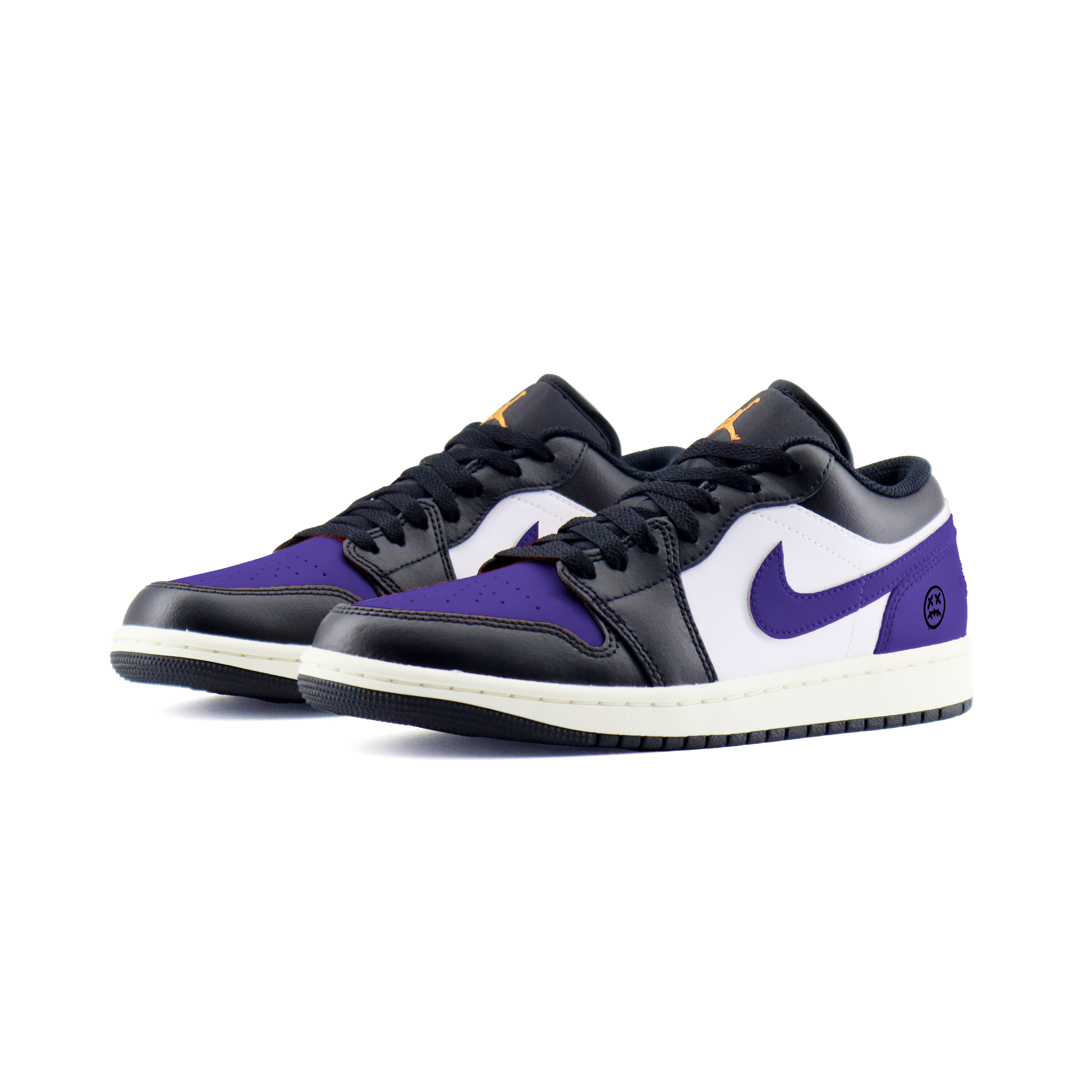 Jordan Air Jordan 1 Purple Aura Colorway Abrasion Resistant Low top Vintage Basketball Shoes Unisex Black Purple