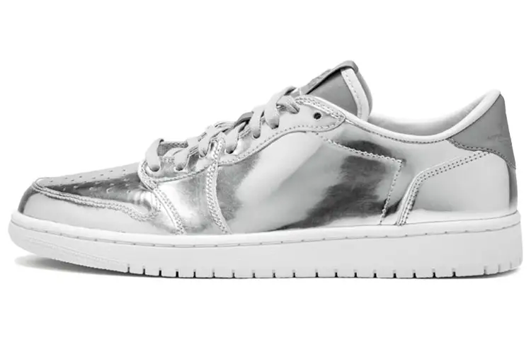 Jordan 1 Retro Low Pinnacle Metallic Silver
