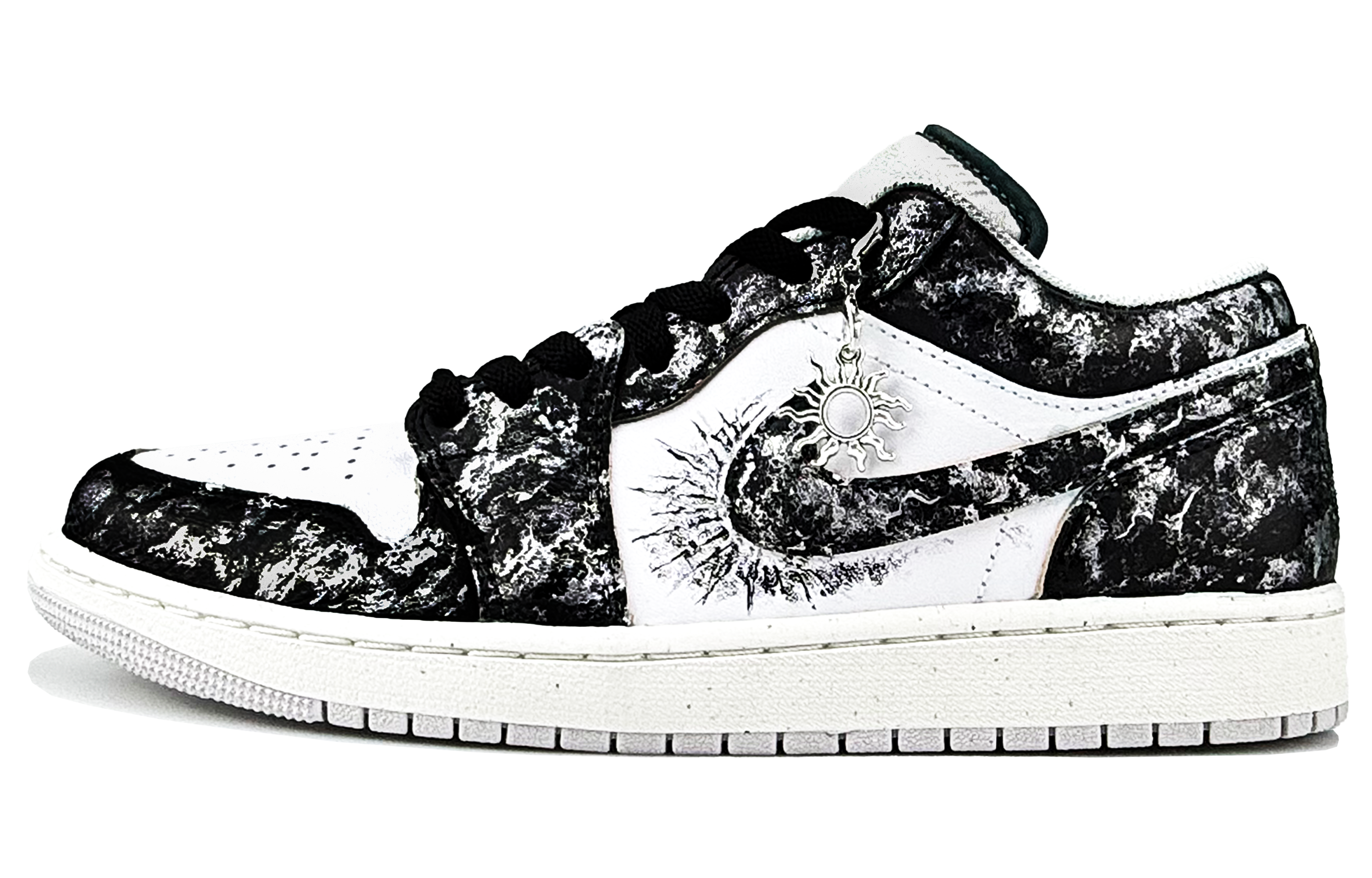 Jordan Air Jordan 1 Abrasion Resistant Low top Vintage Basketball Shoes Unisex Black White