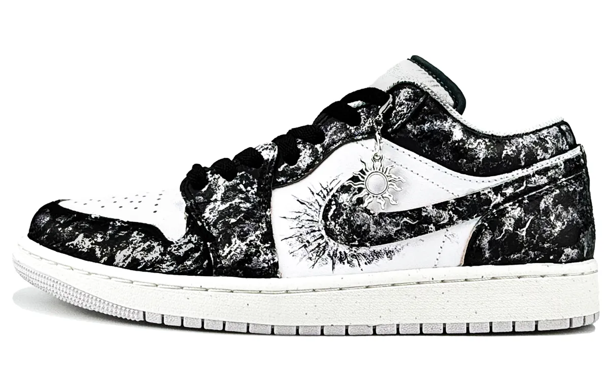 Jordan Air Jordan 1 Abrasion Resistant Low top Vintage Basketball Shoes Unisex Black White