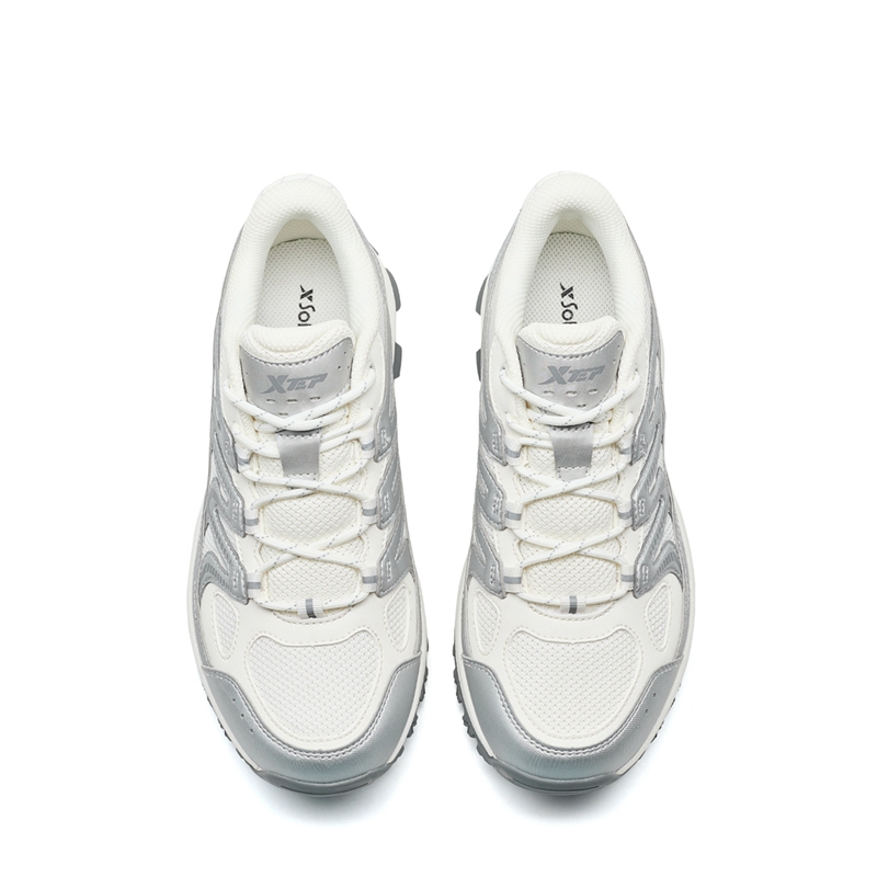 XTEP Chasing Mountain 1 Cloud Sail Silver Nugget Cushioning Slip Resistant Abrasion Resistant Lightweight Low top