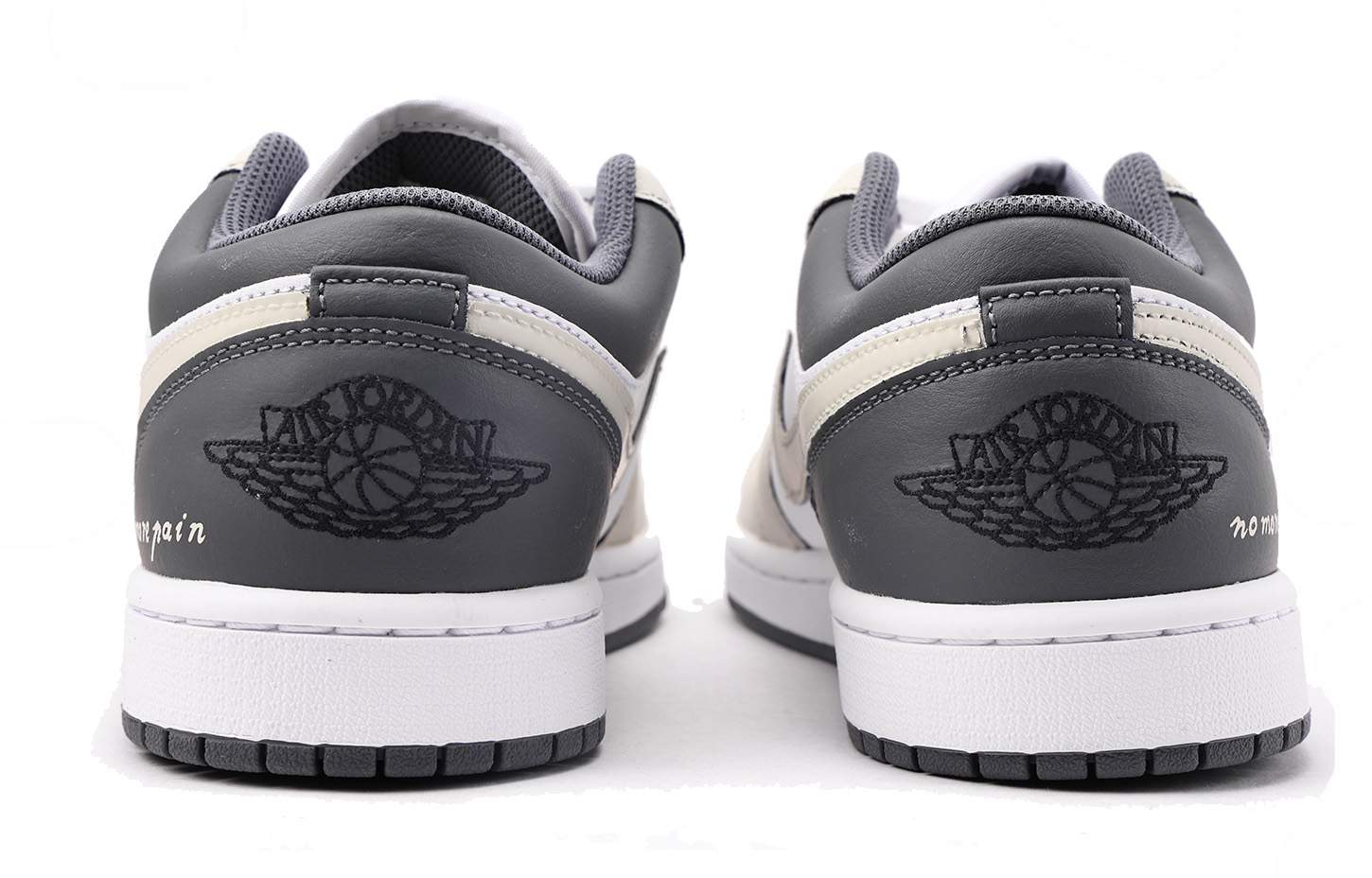 Jordan Air Jordan 1 Slip Resistant Abrasion Resistant Low top Vintage Basketball Shoes Unisex Black Gray