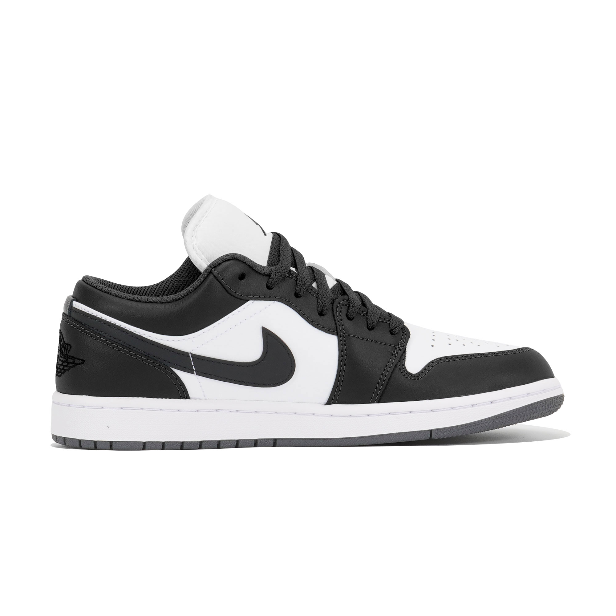 Jordan Air Jordan 1 Slip Resistant Abrasion Resistant Low top Vintage Basketball Shoes Unisex Black White