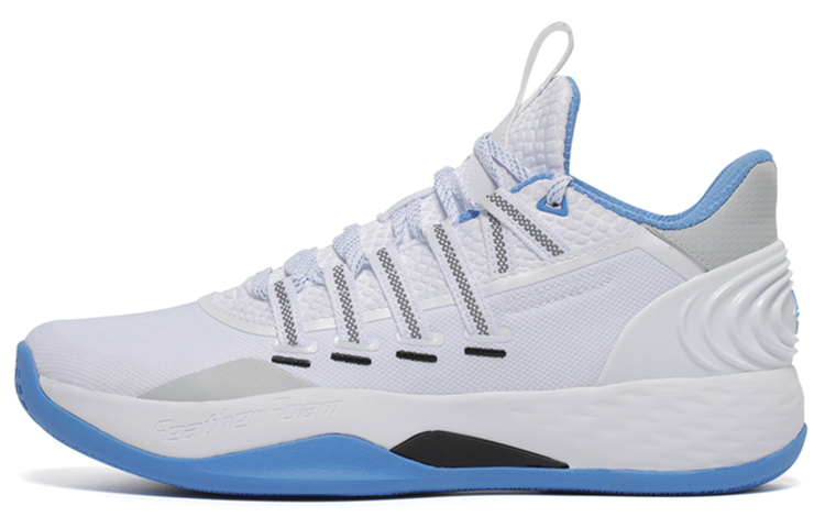 XTEP Performance Basketball Shoes Men’s White Blue