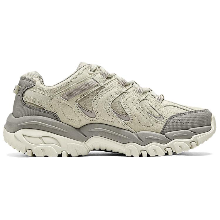 Skechers OUTDOOR Mountaineering & Hiking Shoes Men’s Low Top Natural/NAT