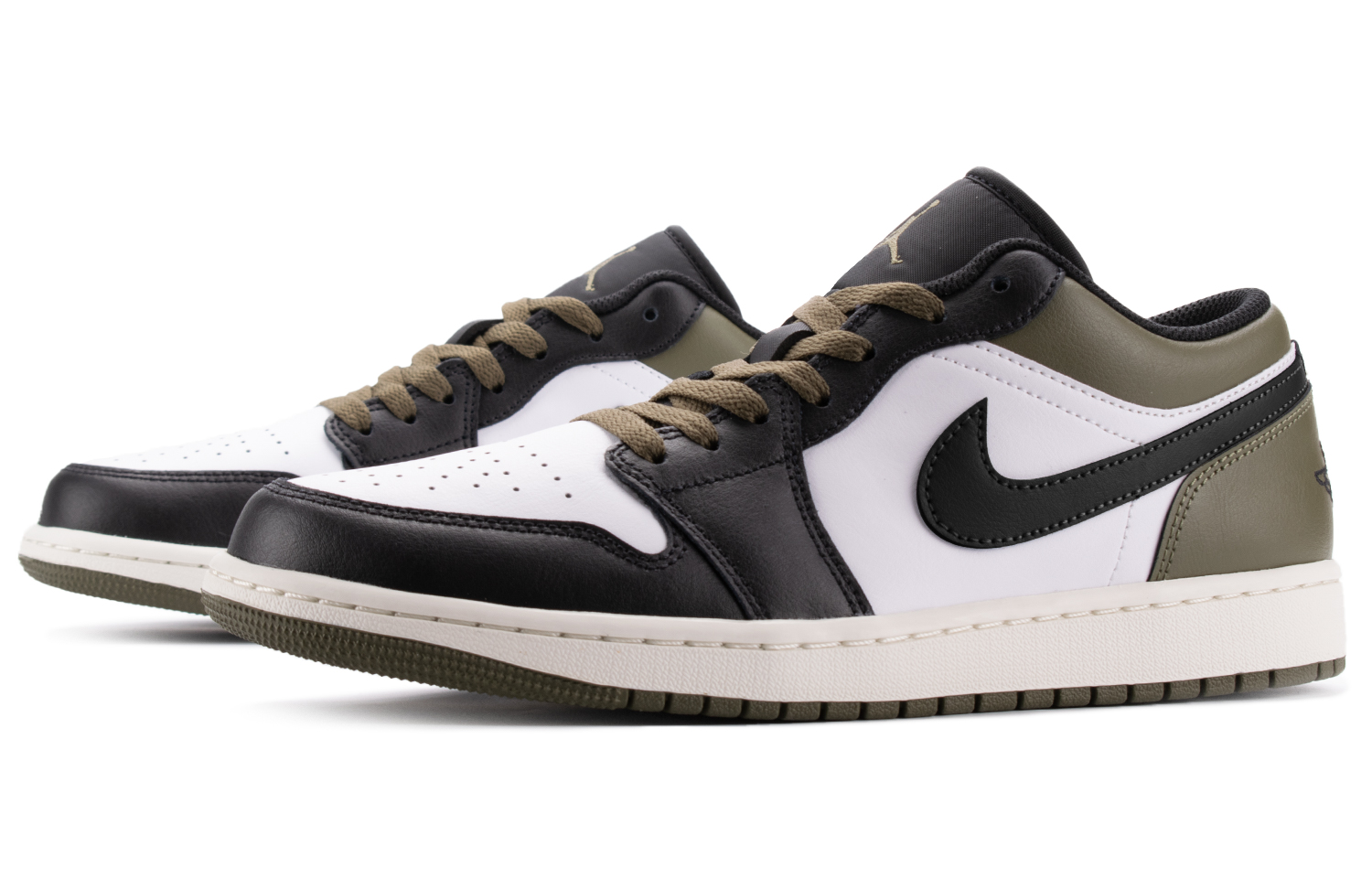 Jordan Air Jordan 1 Slip Resistant Abrasion Resistant Low top Vintage Basketball Shoes Unisex Black White Green