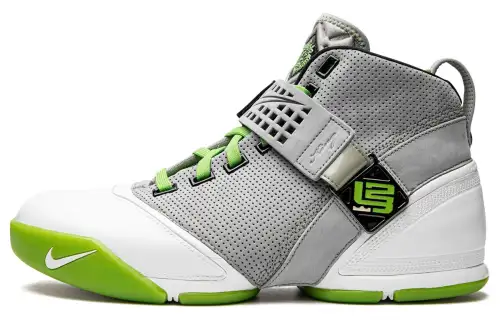 Nike Lebron 5 Vintage Basketball Shoes Men