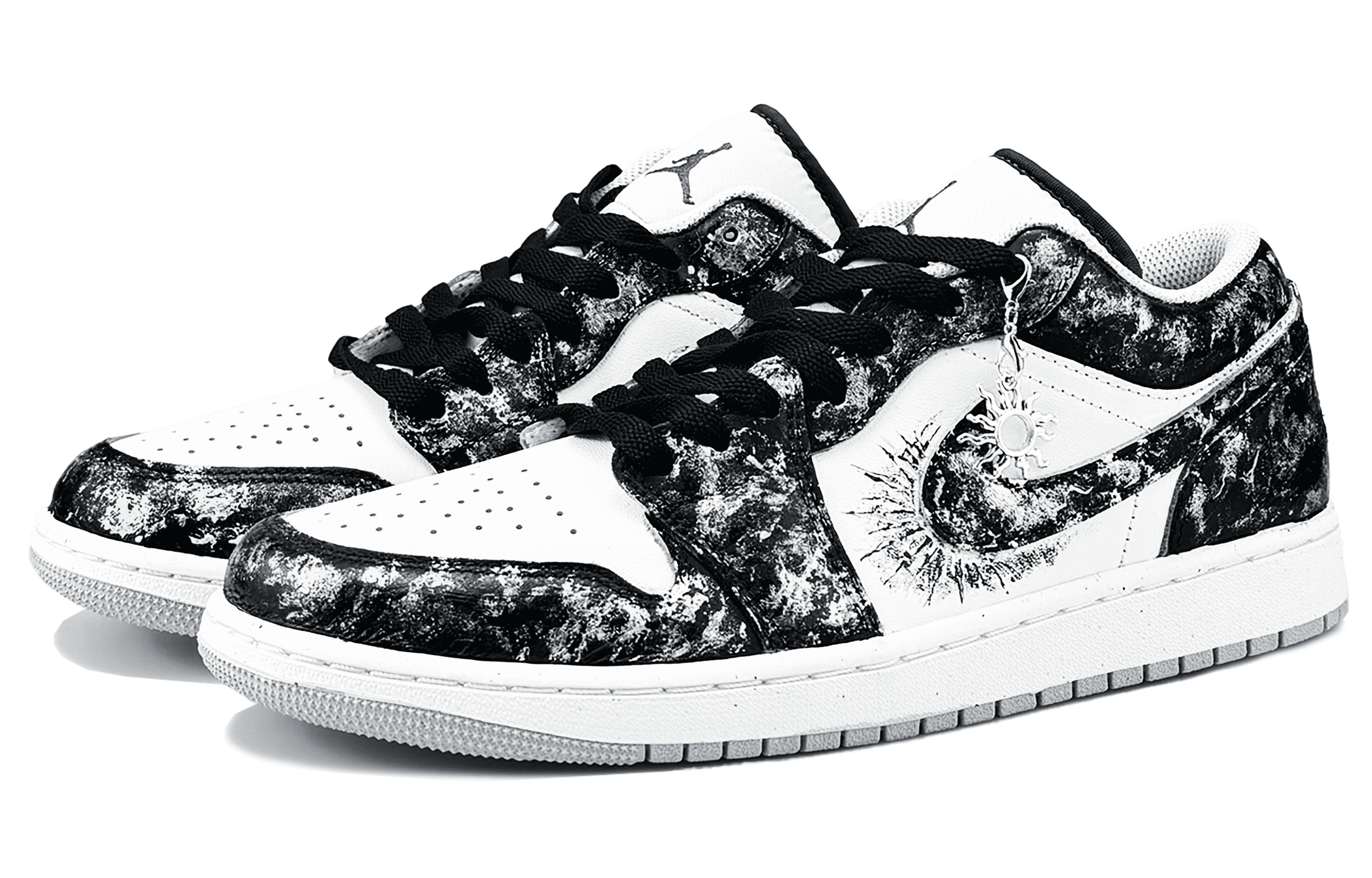 Jordan Air Jordan 1 Abrasion Resistant Low top Vintage Basketball Shoes Unisex Black White