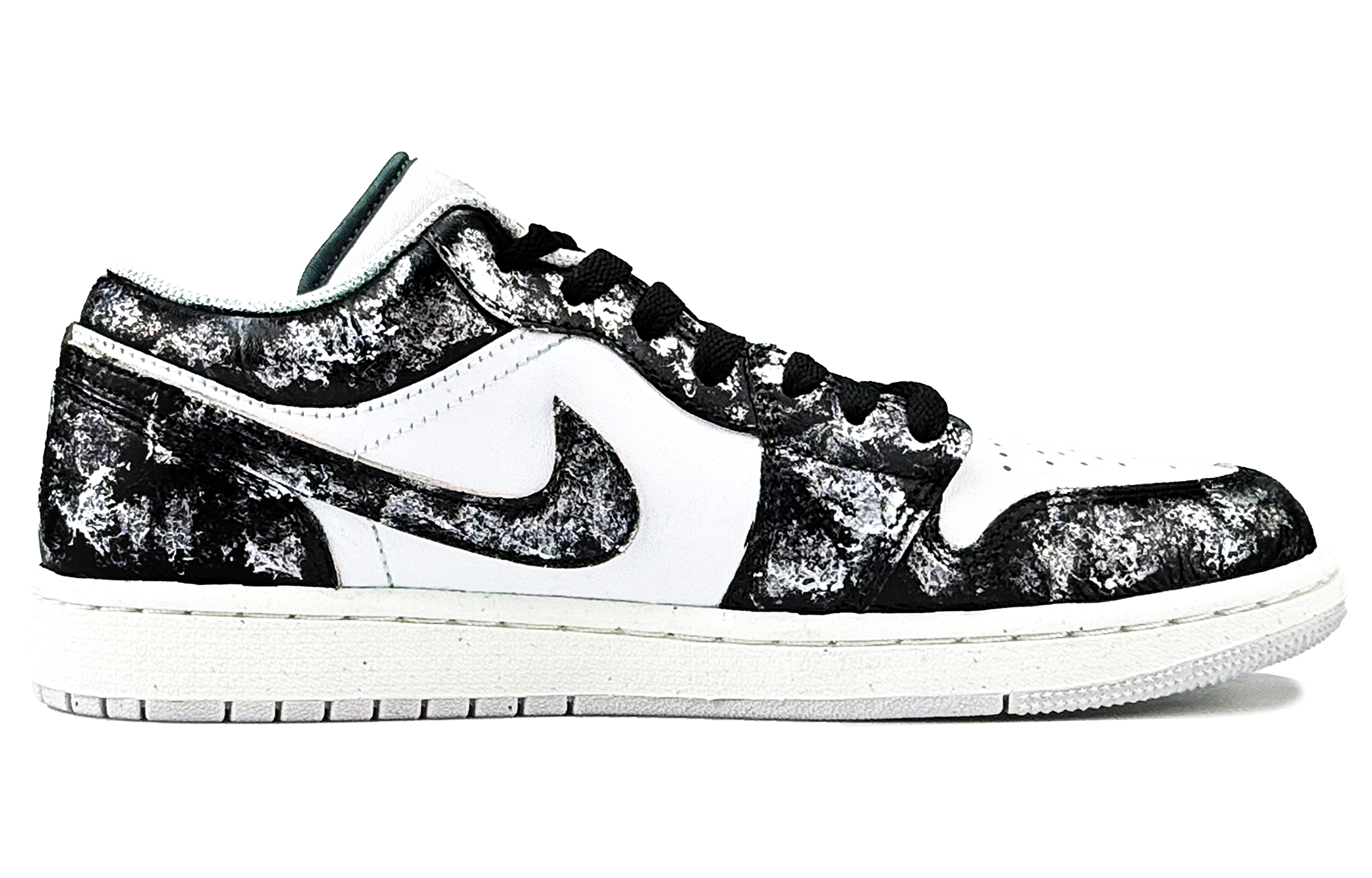 Jordan Air Jordan 1 Abrasion Resistant Low top Vintage Basketball Shoes Unisex Black White