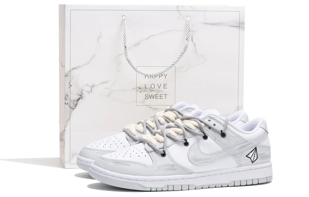 Nike Dunk Leather Coverage Slip Resistant Impact Resistant Abrasion Resistant Low top Skateboard Shoes Men's Gray White