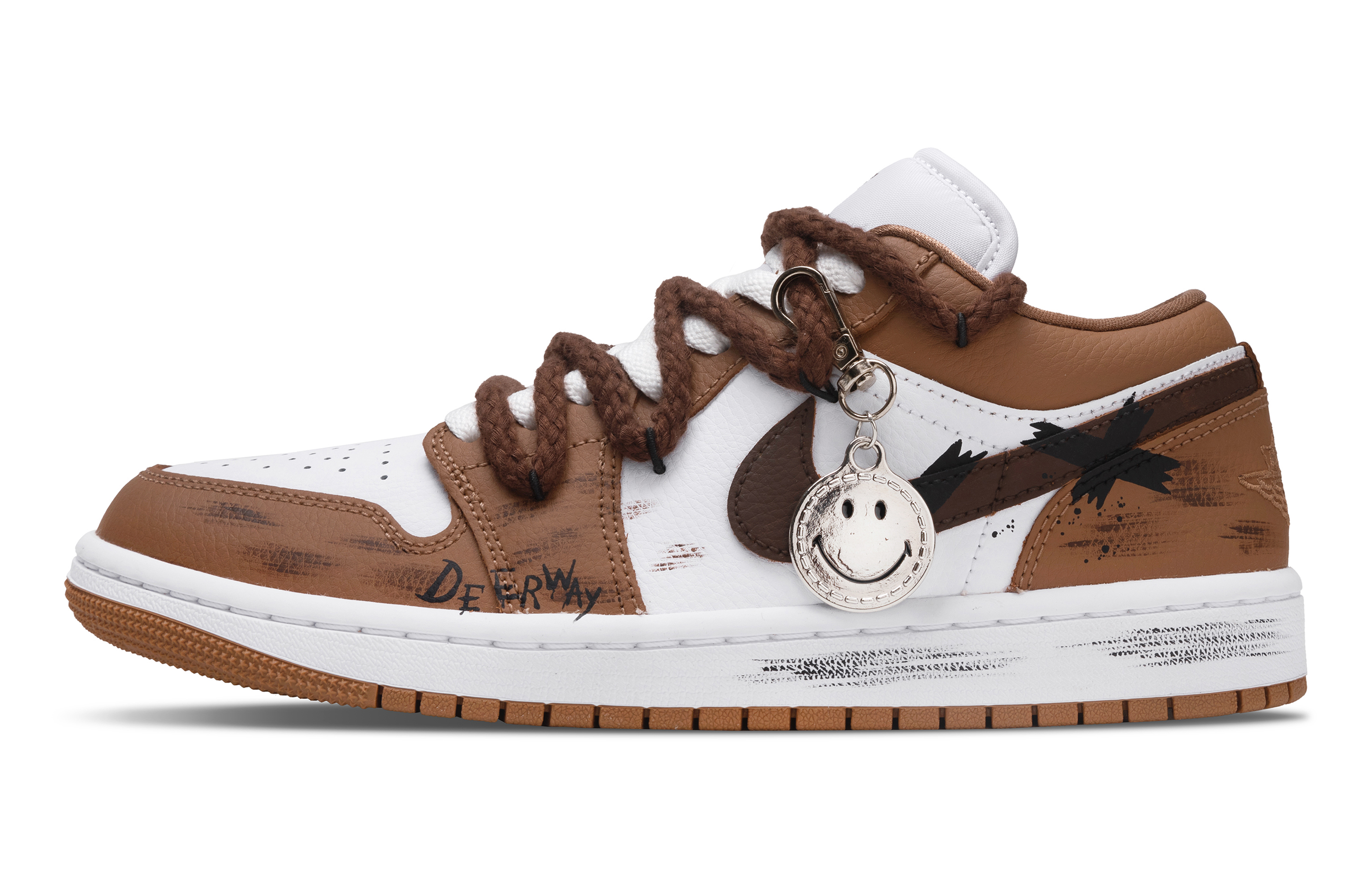 Jordan Air Jordan 1 Mocha Film Slip Resistant Abrasion Resistant Low top Vintage Basketball Shoes Unisex White Brown
