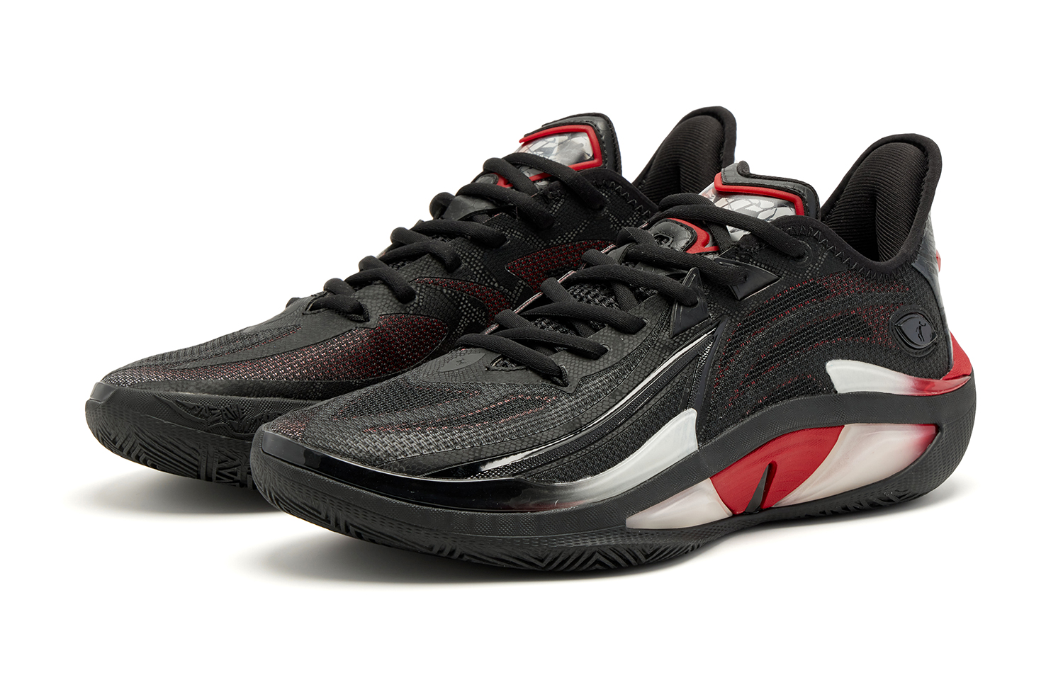 QIAODAN Cushioning, Wear Resistant Low top Basketball Shoes Men’s Black Sports Style Red