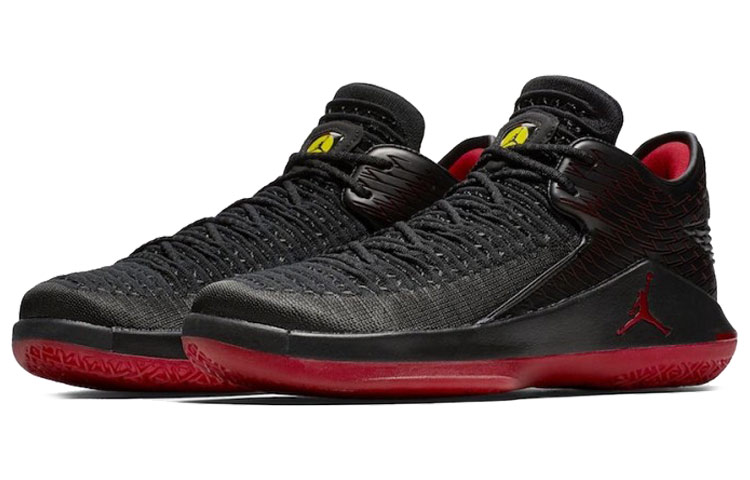 Мужские кроссовки Jordan Air Jordan 32 Low Last Shot (черно-красные) — фото 3