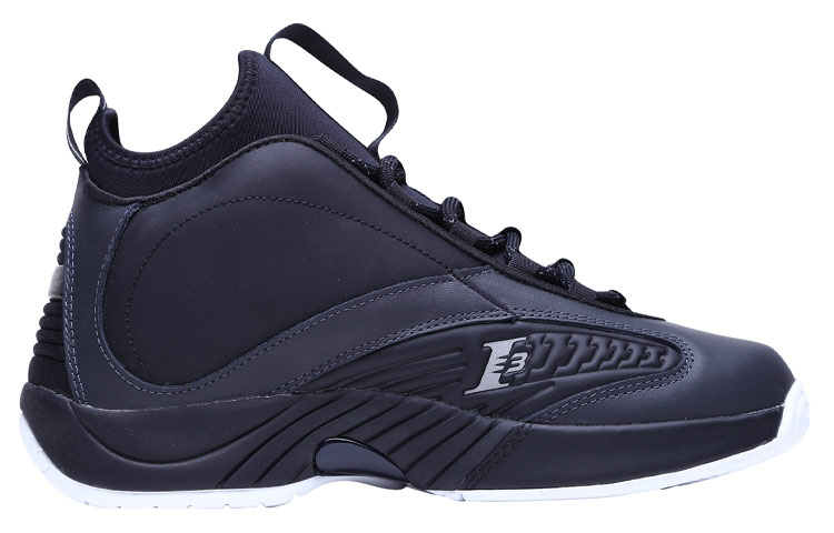 Answer 4.5 Reebok ‘Coal Black’