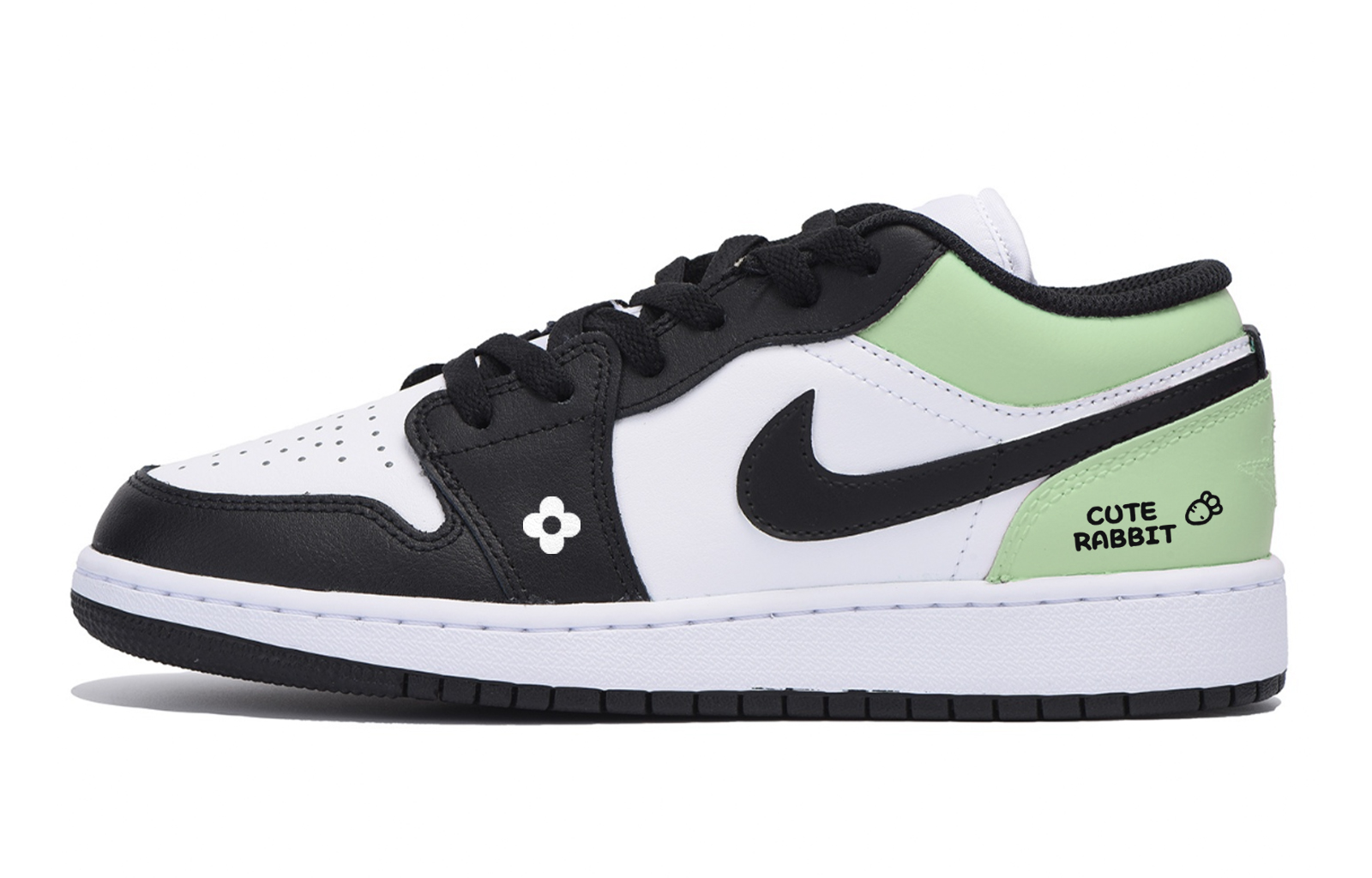 Jordan Air Jordan 1 Urban Chic Style, Exclusive Shoe Box Low top Vintage Basketball Shoes Men’s White