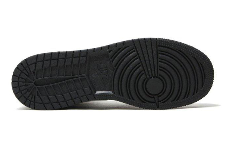 Женские кроссовки Jordan Air Jordan 1 Mid (BG) (черно-белые) — Чёрный / белый — фото 6