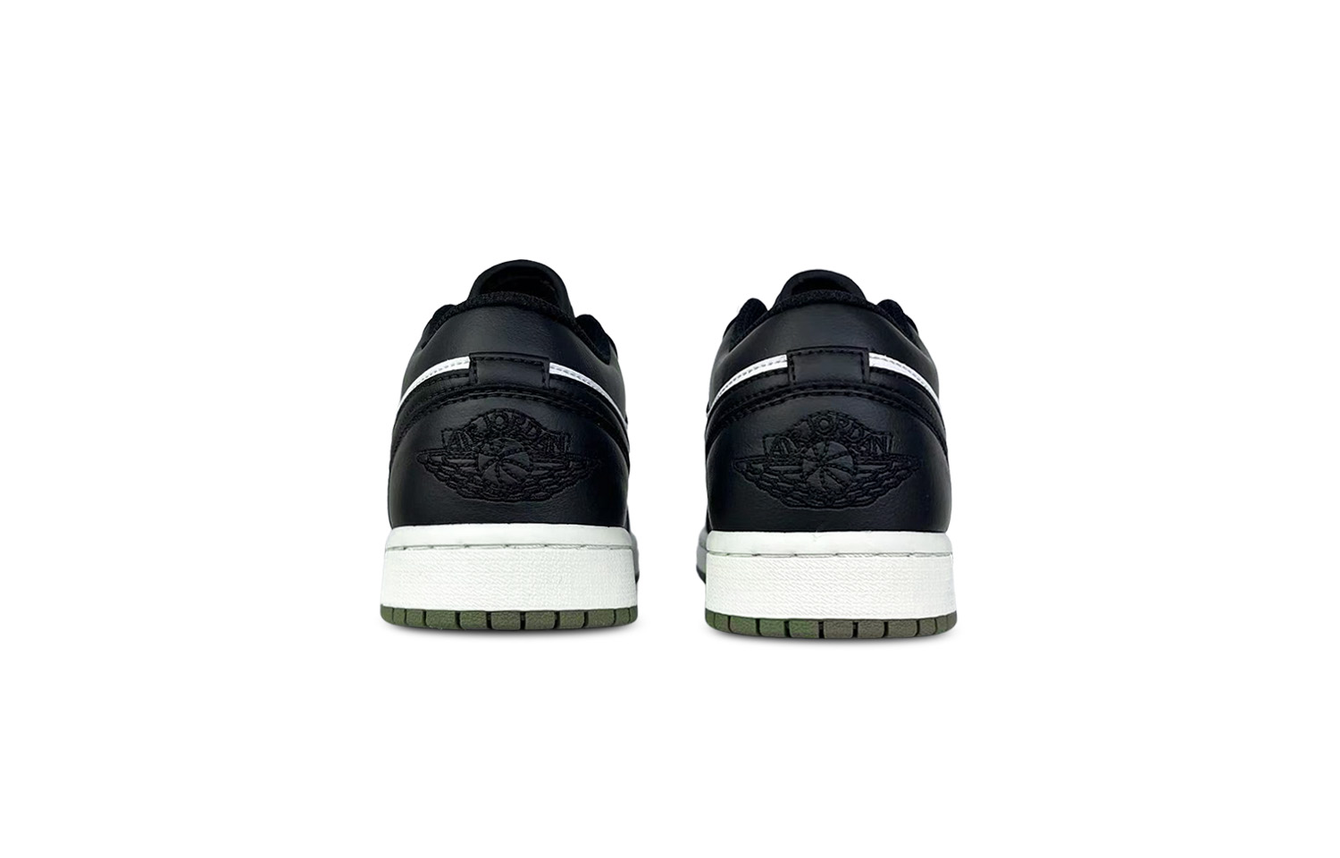 Jordan Air Jordan 1 Black White Abrasion Resistant Low top Vintage Basketball Shoes Unisex