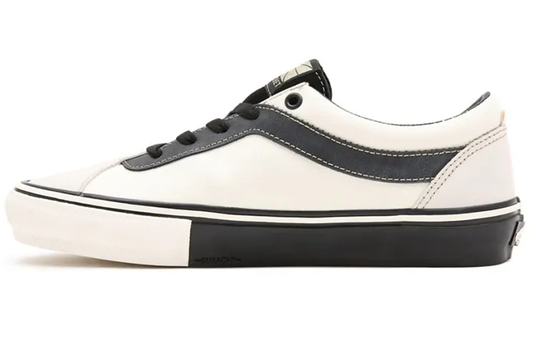 Skate Bold Rassvet x Skate Bold Vans 'Marshmallow Black'