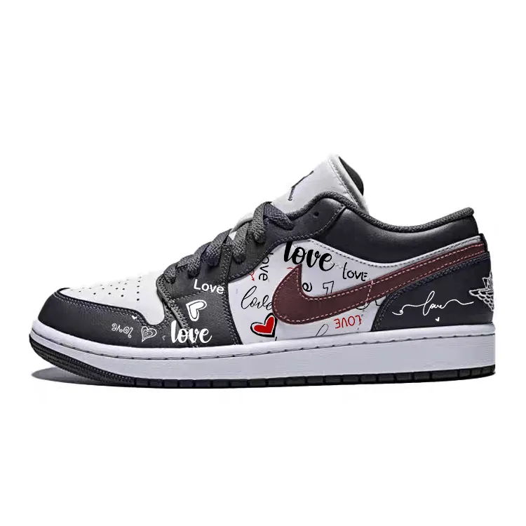 Jordan Air Jordan 1 Abrasion Resistant Low top Vintage Basketball Shoes Unisex Black White