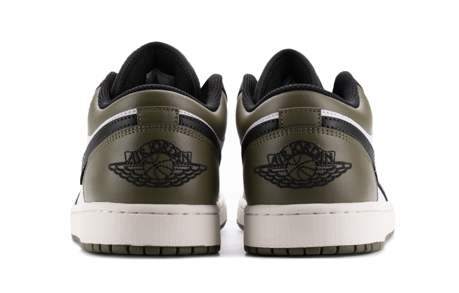 Jordan Air Jordan 1 Slip Resistant Abrasion Resistant Low top Vintage Basketball Shoes Unisex Black White Green
