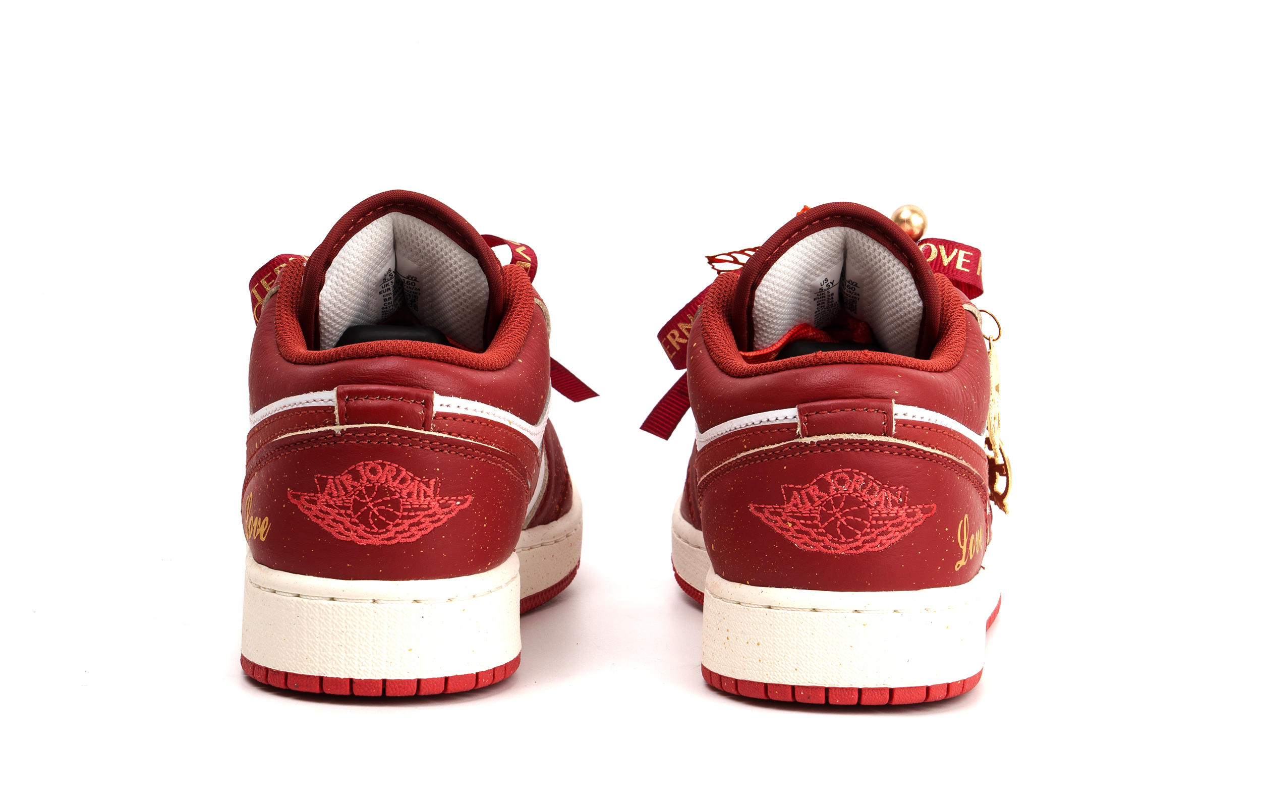 Jordan Air Jordan 1 Cushioning, Wear Resistant Low top Vintage Basketball Shoes Unisex Red