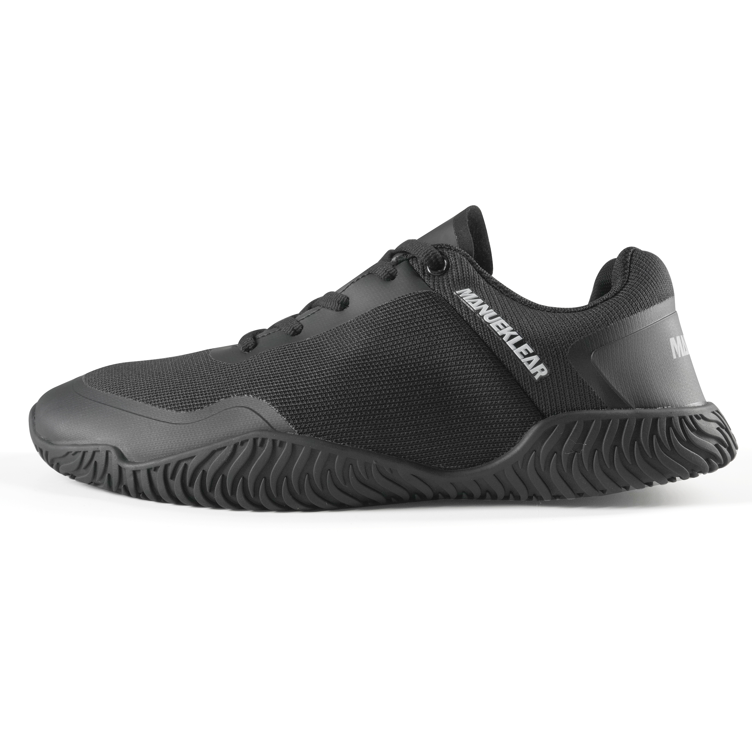 MANUEKLEAR Low top Training Shoes Unisex