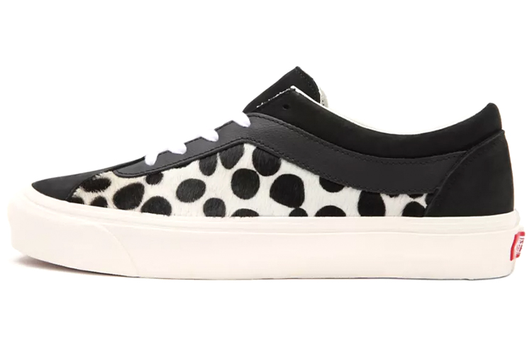 Vans Bold NI low-top sneakers, same style for men and women, black and white