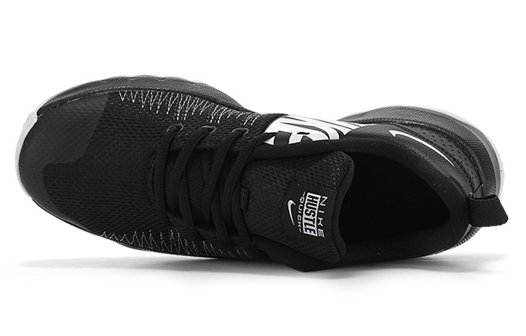 Женские кроссовки Nike Team Hustle (черно-белые) — фото 4