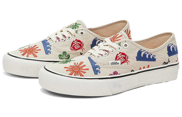 Кеды Vans Authentic (белые) — 白色绣花 — фото 2