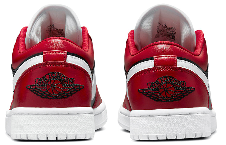 Женские кроссовки Jordan Air Jordan 1 low "chicago flip" (черно-бело-красные) — фото 5