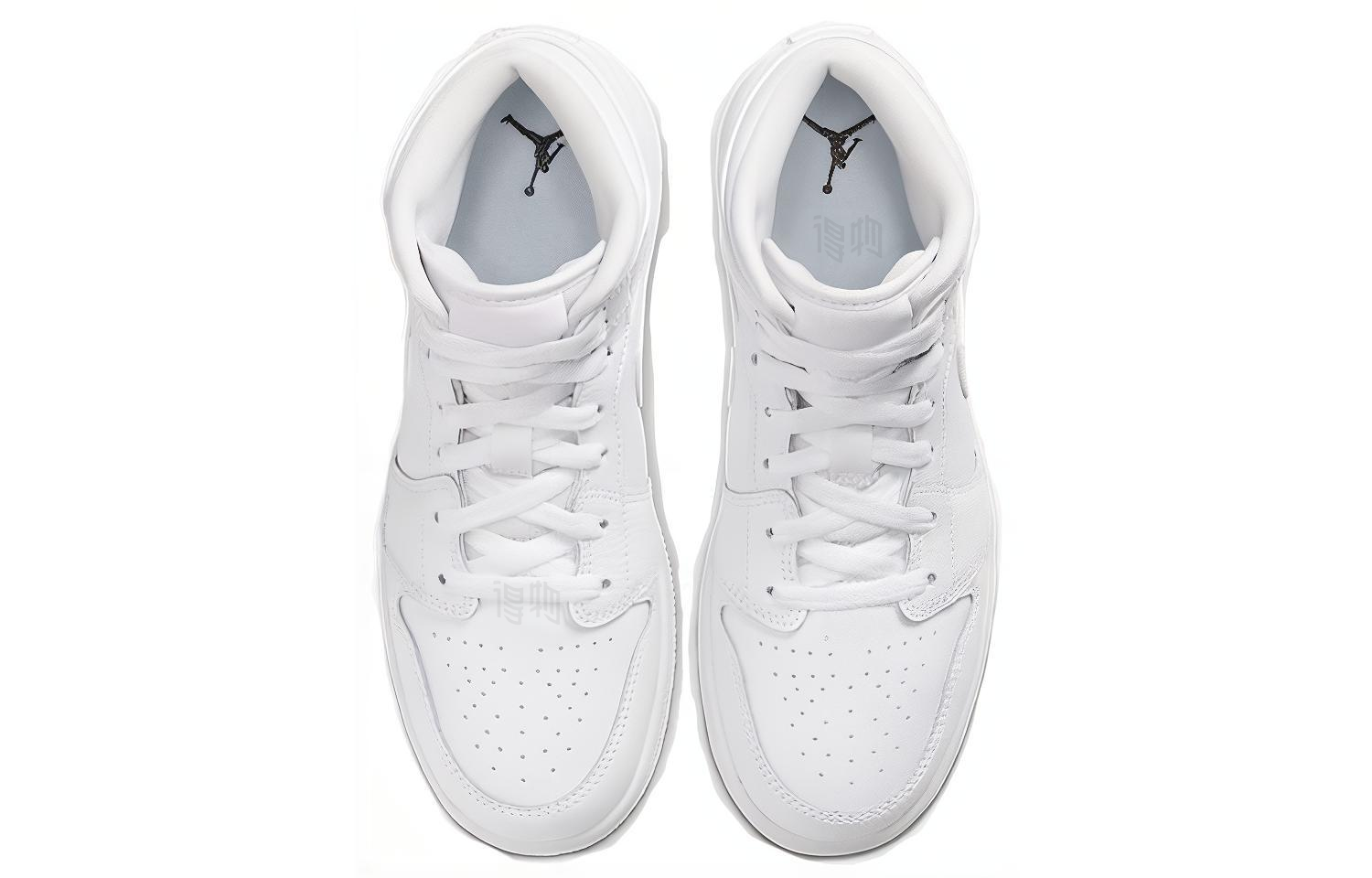 Женские кроссовки Jordan Air Jordan 1 (белый) — фото 4