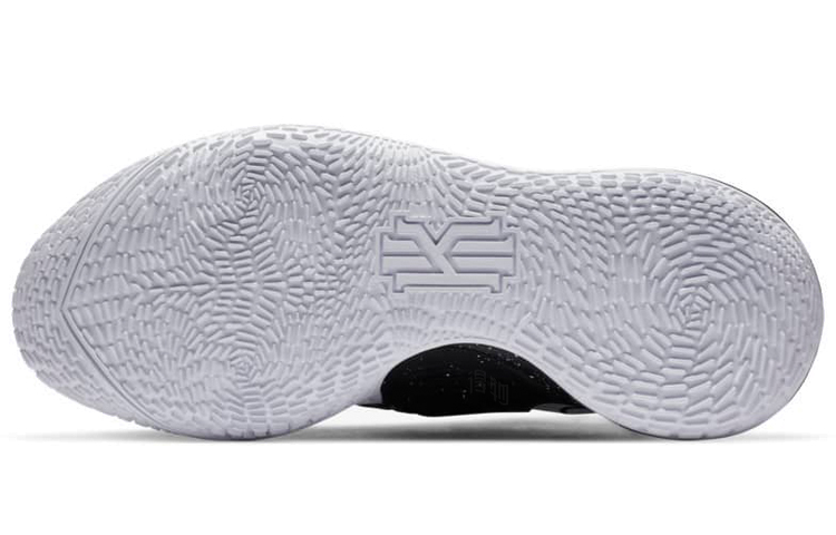 Кроссовки Nike Kyrie Low 3 (черно-белые) — Чёрный / белый — фото 6