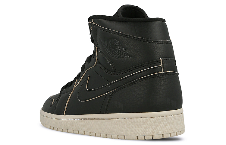 Мужские кроссовки Jordan Air Jordan 1 Retro High Black Desert Sand (черно-бежевые) — фото 3