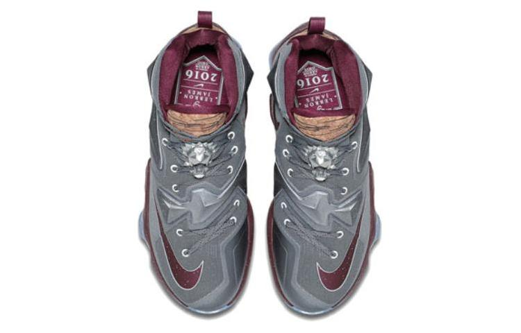 Мужские кроссовки Nike Lebron 13 Opening Night 13 (серые с красным) — 狼灰/团队红/金属银 — фото 4
