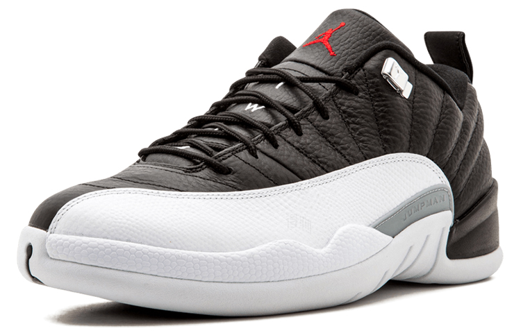 Мужские кроссовки Jordan Air Jordan 12 Retro Low Playoffs (черно-белые) — 黑/大学红/白/金属银 — фото 2