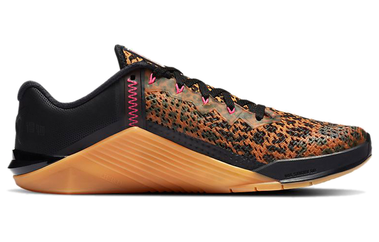 Женские кроссовки Nike Metcon 6 (черно-коричневые с леопардовым принтом) — фото 2