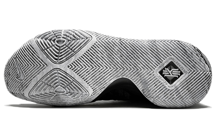 Мужские кроссовки Nike Kyrie 3 BHM 2017 (черно-белые) — Чёрный / белый / белый — фото 5