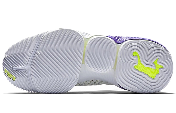 Мужские кроссовки Nike Lebron 16 EP "Buzz Lightyear" OG 16 (белый) — фото 6