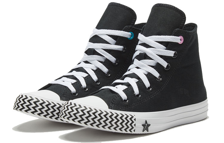 Женские кеды Converse Chuck Taylor All Star Voltage High Top (черные) — Чёрный — фото 3