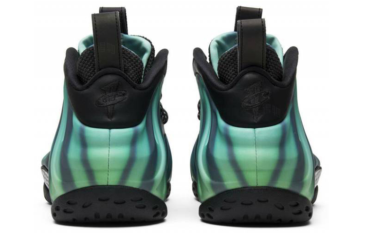 Мужские кроссовки Nike Foamposite One (зеленые) — фото 4
