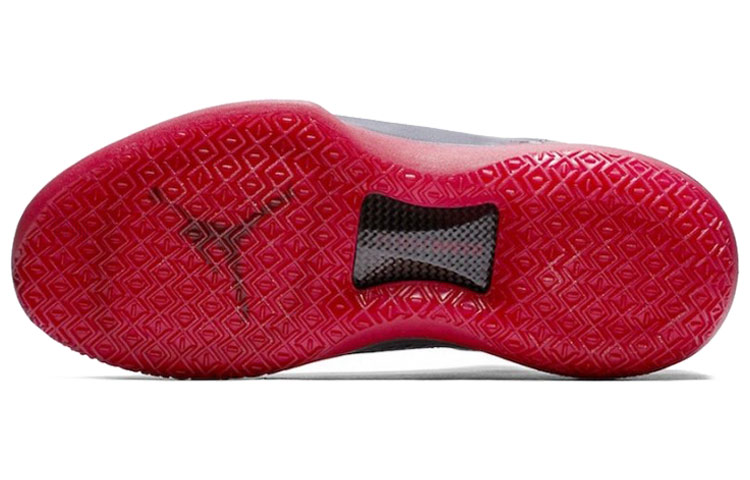 Мужские кроссовки Jordan Air Jordan 32 Low Last Shot (черно-красные) — фото 6