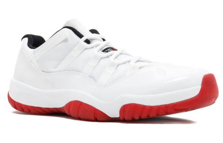 Мужские кроссовки Jordan Air Jordan 11 Retro Low White Red (2012) (бело-красно-черные) — Белый / красный / чёрный — фото 2