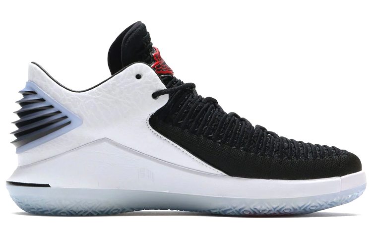 Мужские кроссовки Jordan Air Jordan 32 XXXII Low (черно-бело-красный) — Чёрный / белый / красный — фото 2