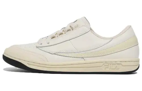 FILA Tennis 88 Low top Tennis Shoes Unisex Ecru