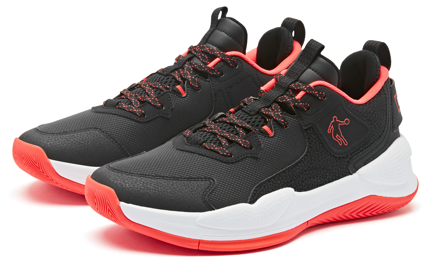 QIAODAN Comfortable Slip Resistant Low top Basketball Shoes Men’s Black Red