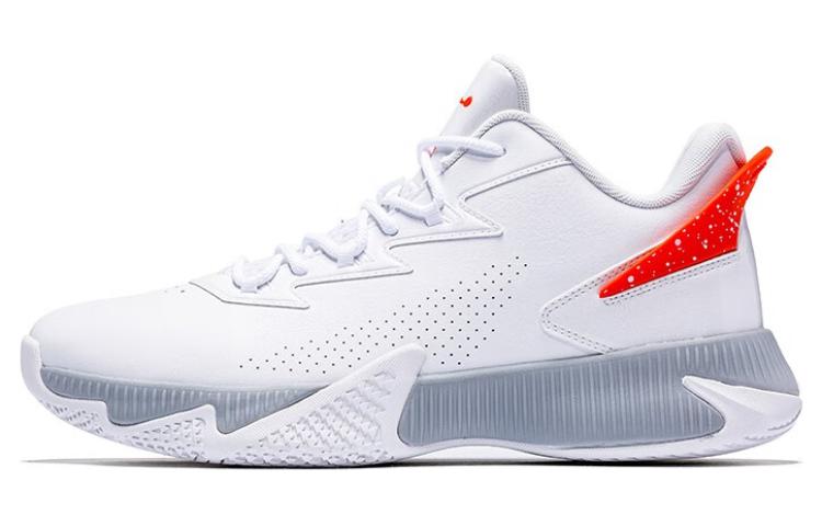 QIAODAN Slip Resistant Abrasion Resistant Low top Basketball Shoes Men’s White Orange