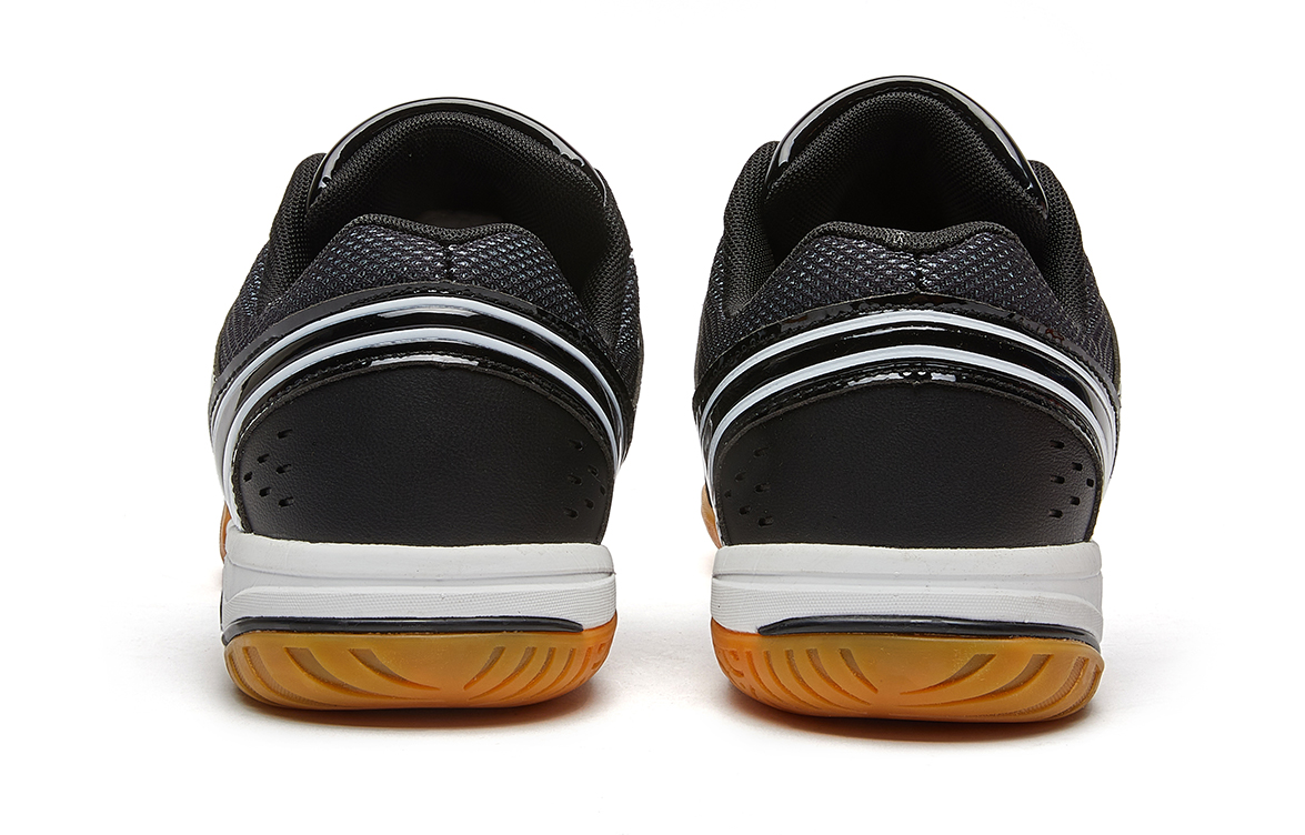 VOIT TPR Sole Cushioning Slip Resistant Abrasion Resistant Breathable Coverage Support Lightweight Training Scenario