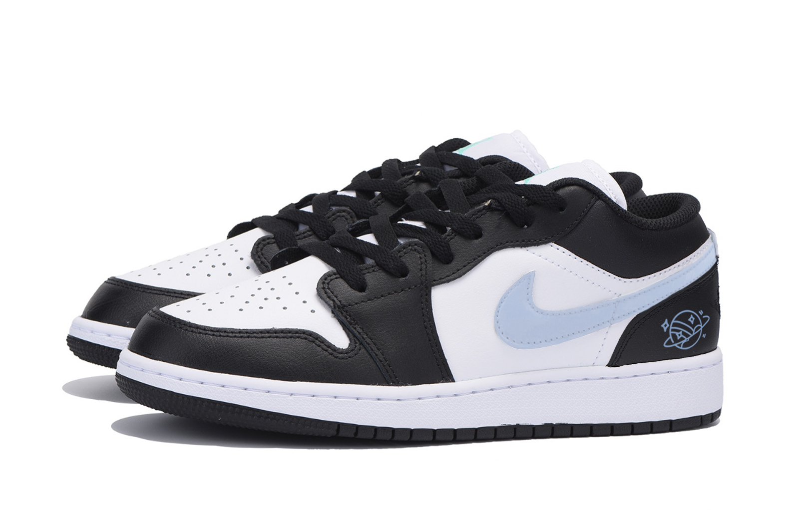 Jordan Air Jordan 1 Slip Resistant Abrasion Resistant Low top Vintage Basketball Shoes Men’s Black White Blue
