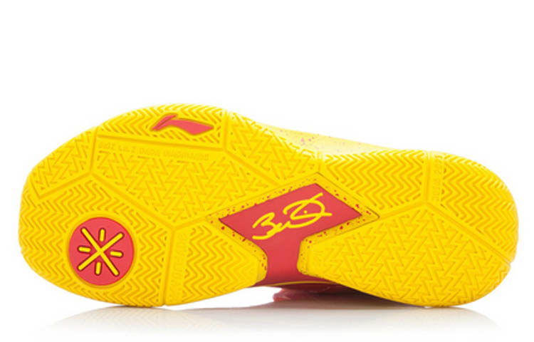 Li Ning WOW 3 Trendy Cushioning Slip Resistant Cushioning Slip Resistant Mid top Basketball Shoes Men's Yellow Red