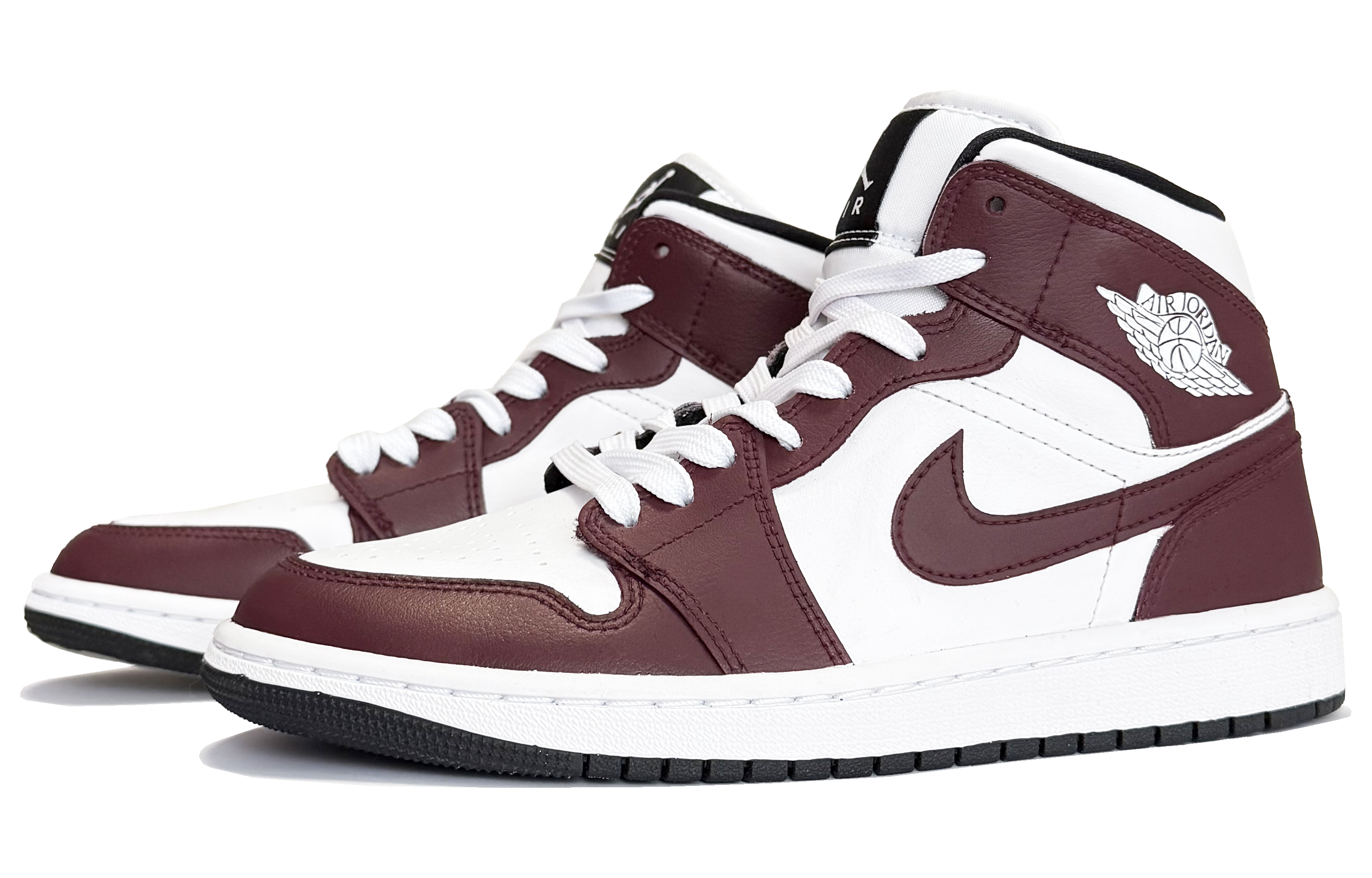 Jordan Air Jordan 1 Wear resistant And Lightweight Mid top Vintage Basketball Shoes Women’s White Red
